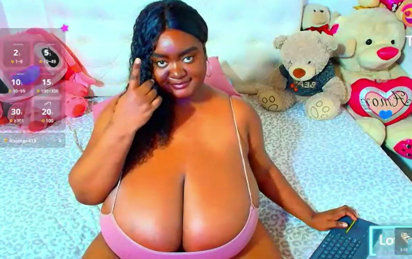 GodessQQQ latina with monster natural tits in live show!