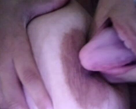 Mayra Lethycia sucking her own nipples